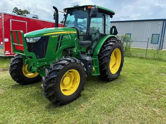 Image of John Deere 6120E equipment image 1