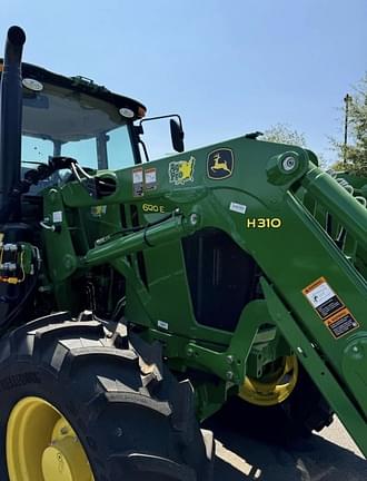 Image of John Deere 6120E equipment image 3