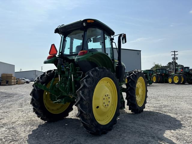 Image of John Deere 6120E equipment image 4