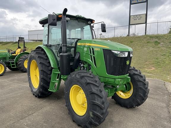 Image of John Deere 6120E equipment image 4