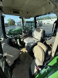 Image of John Deere 6120E equipment image 3