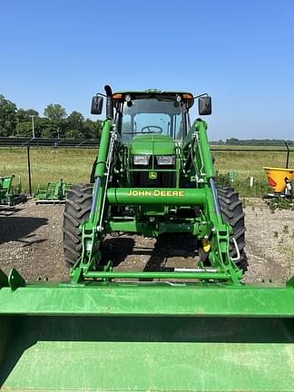 Image of John Deere 6120E equipment image 1