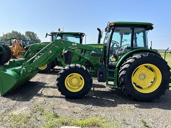 Image of John Deere 6120E equipment image 2