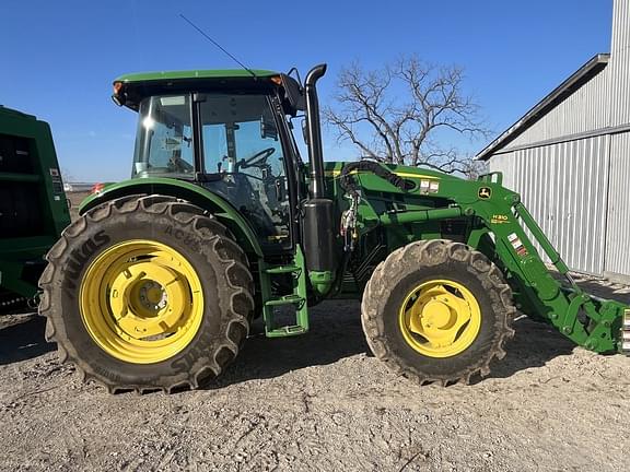 Image of John Deere 6120E equipment image 1