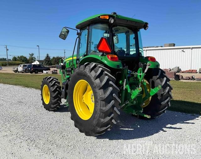 Image of John Deere 6120E equipment image 2
