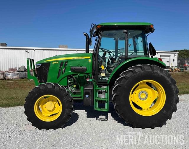 Image of John Deere 6120E equipment image 1