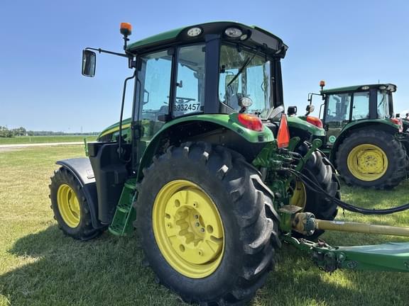 Image of John Deere 6120M equipment image 2