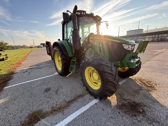 Image of John Deere 6120M equipment image 4