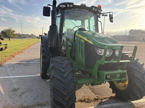 Image of John Deere 6120M equipment image 2