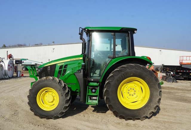 Image of John Deere 6120M equipment image 1