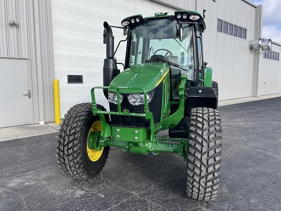 Image of John Deere 6120M equipment image 1