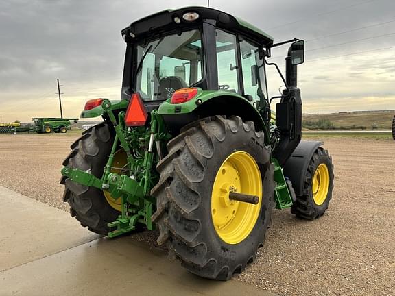 Image of John Deere 6120M equipment image 3