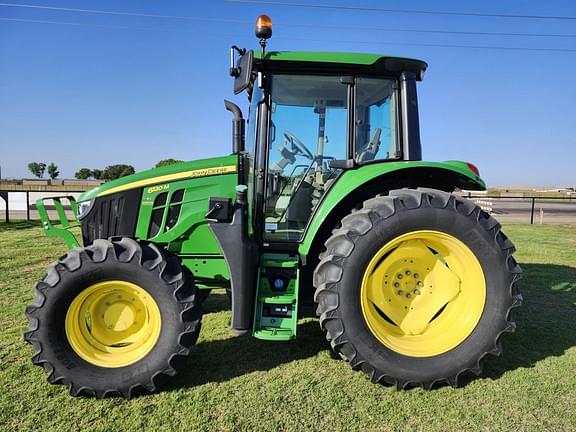 Image of John Deere 6120M equipment image 1
