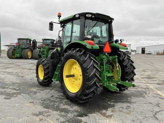 Image of John Deere 6120M equipment image 2