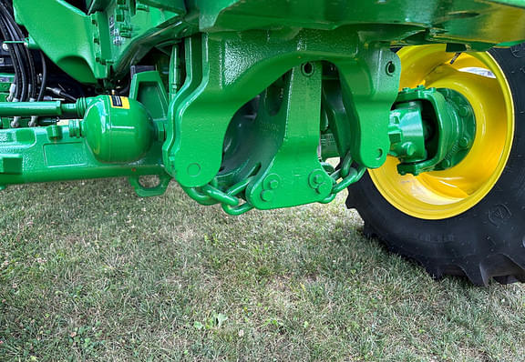 Image of John Deere 6120M equipment image 4