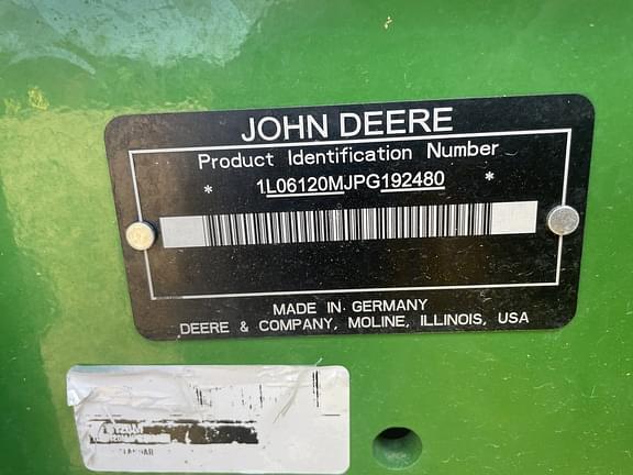 Image of John Deere 6120M equipment image 1