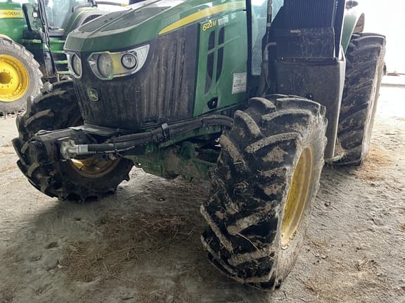 Image of John Deere 6120M equipment image 1