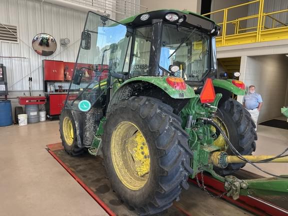 Image of John Deere 6120M equipment image 2