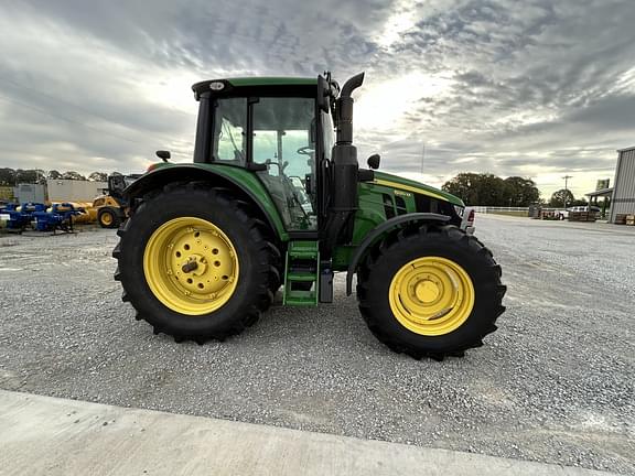 Image of John Deere 6120M equipment image 1