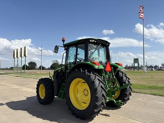 Image of John Deere 6120M equipment image 2