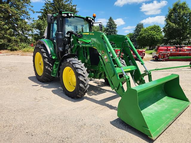 Image of John Deere 6120M equipment image 1