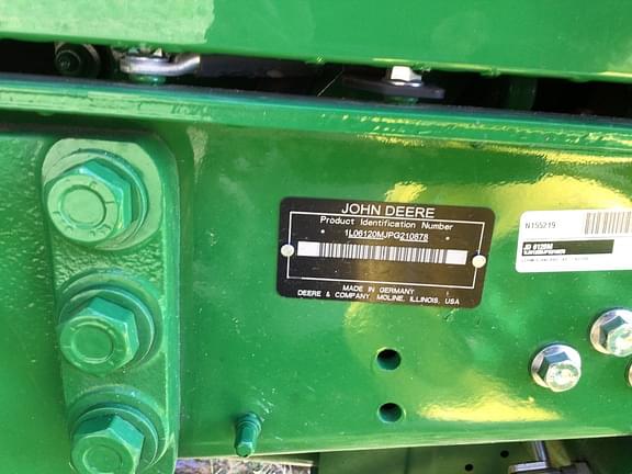 Image of John Deere 6120M equipment image 2