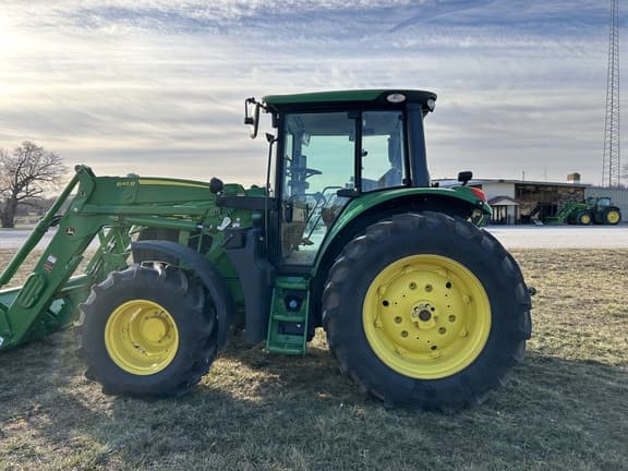 Image of John Deere 6120M equipment image 2