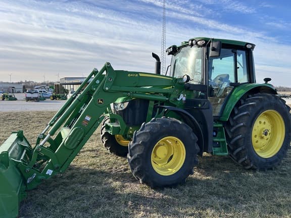 Image of John Deere 6120M equipment image 1