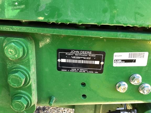 Image of John Deere 6120M equipment image 1