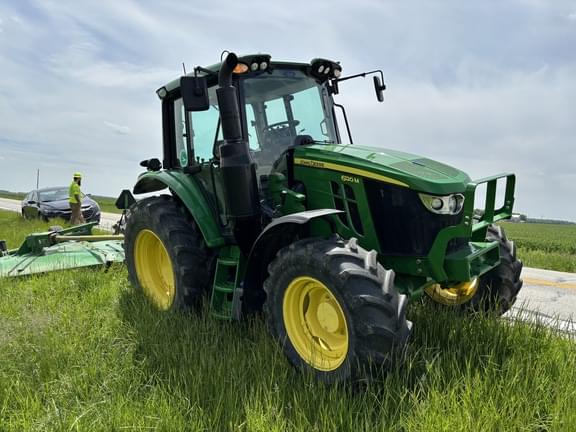 Image of John Deere 6120M equipment image 3