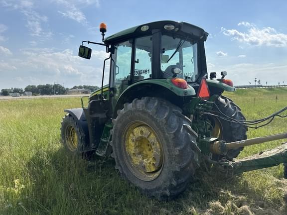 Image of John Deere 6120M equipment image 2