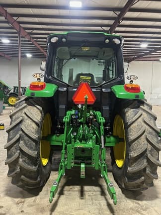 Image of John Deere 6120M equipment image 2