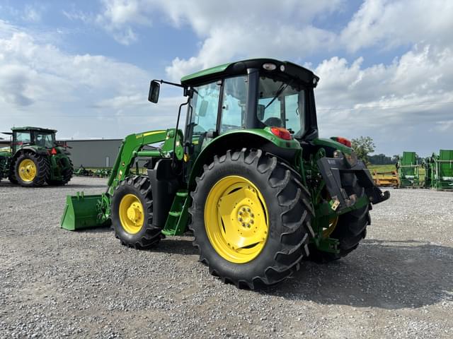 Image of John Deere 6120M equipment image 2