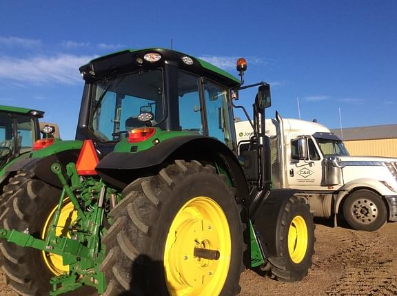 Image of John Deere 6120M equipment image 1