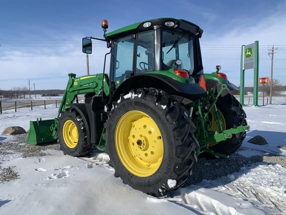 Image of John Deere 6120M equipment image 2