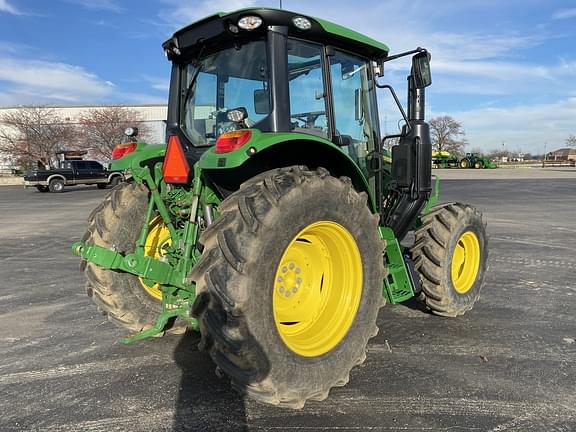 Image of John Deere 6120M equipment image 2