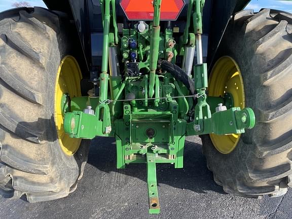 John Deere 6120M - Front PTO (power take-off) 