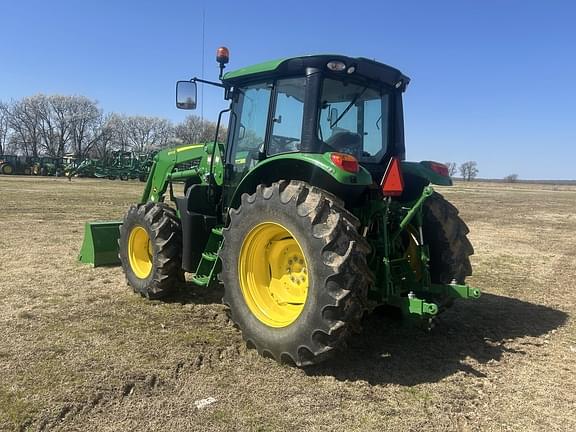 Image of John Deere 6120M equipment image 1