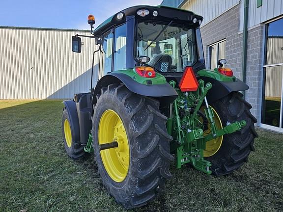 Image of John Deere 6120M equipment image 1