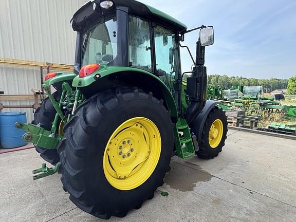 Image of John Deere 6120M equipment image 3