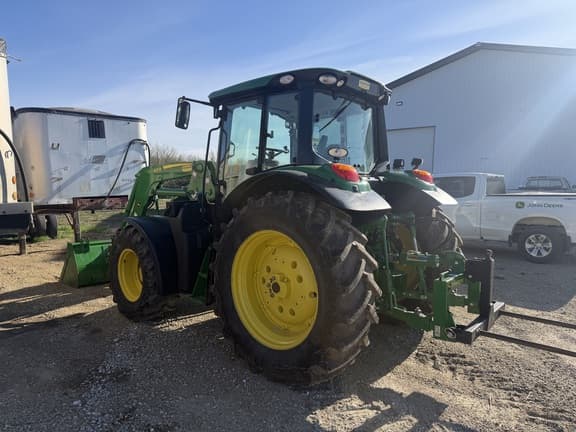 Image of John Deere 6120M equipment image 2