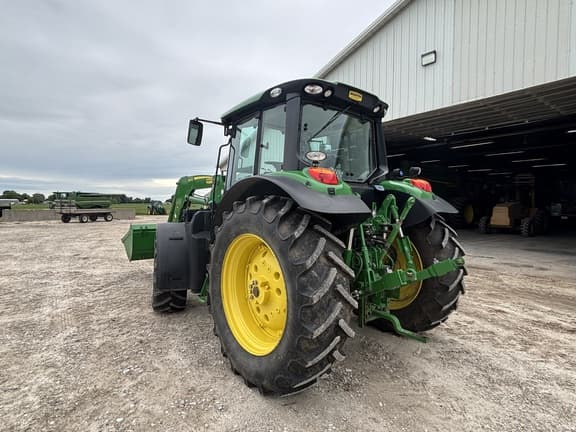 Image of John Deere 6120M equipment image 2
