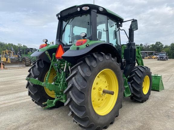 Image of John Deere 6120M equipment image 1