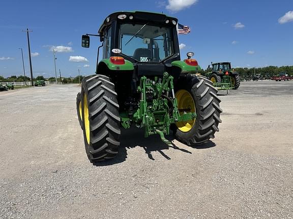Image of John Deere 6120M equipment image 3