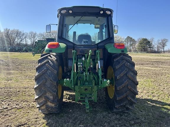 Image of John Deere 6120M equipment image 4
