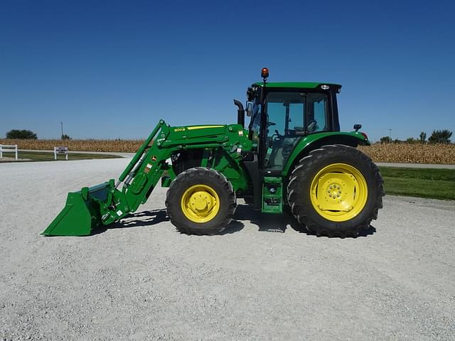 Image of John Deere 6120M equipment image 2