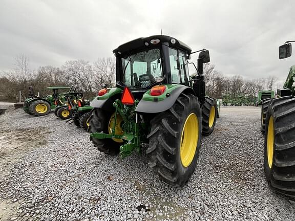 Image of John Deere 6120M equipment image 4