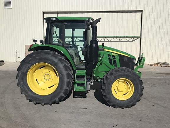 Image of John Deere 6120M equipment image 4