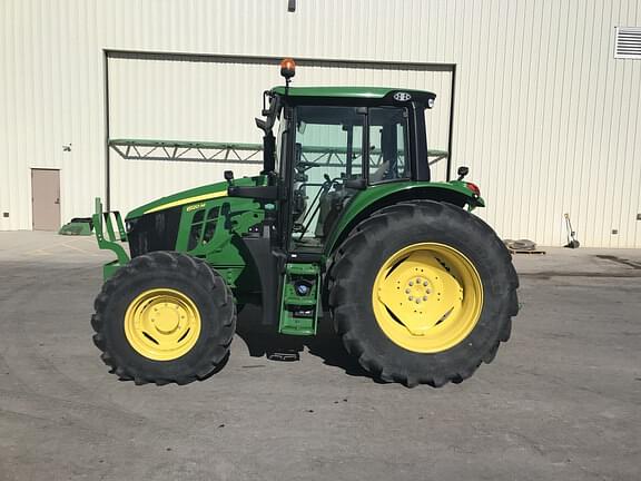 Image of John Deere 6120M equipment image 1