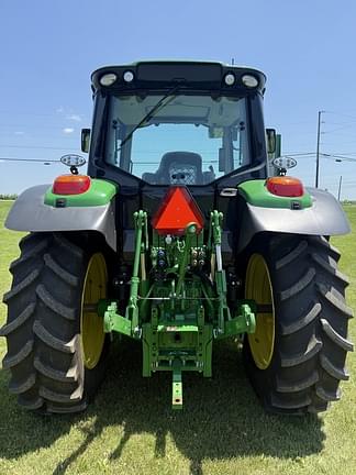 Image of John Deere 6120M equipment image 4